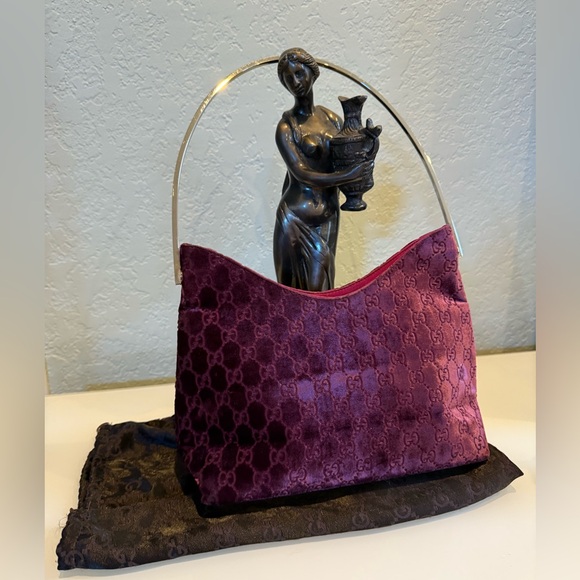 Gucci x Tom Ford
Gucci Tomford F/W 97 Velvet Monogram Metal
Handle Bag - Picture 1 of 16